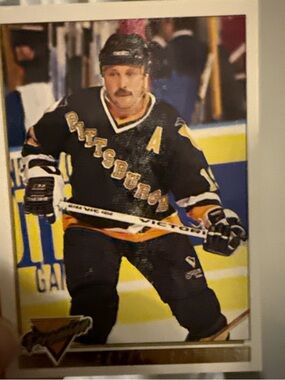 Pittsburgh Penguins Hockey Card - Black & Gold Jersey Brian Trotter